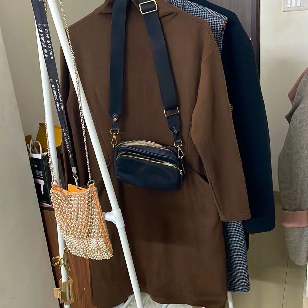 Beautiful Korean (highneck) dress - Picture 5 of 12